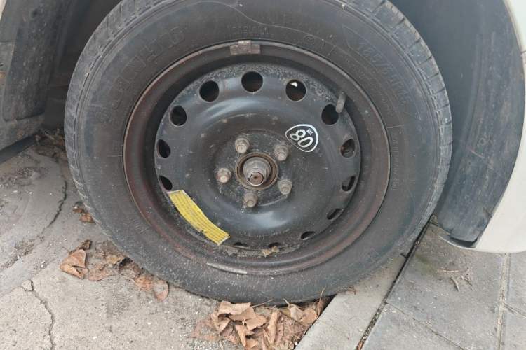 Used Karry K50  Right Front Wheel Hub