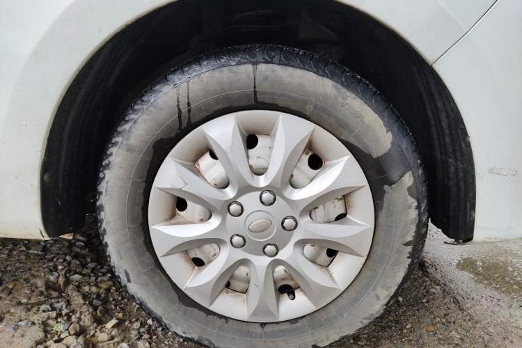 Used Karry K50 2017 1.5L Manual Base Version Right Front Wheel Hub