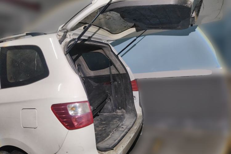 Used Karry K50 2017 1.5L Manual Base Version Trunk