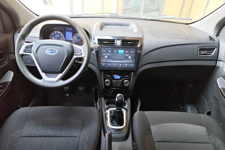 Used Karry K50 2018 1.5L Manual Comfort Model Center Console