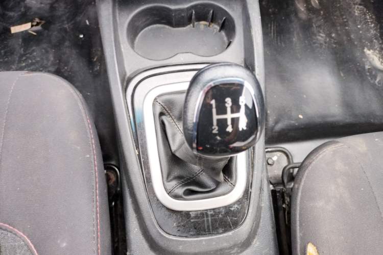 Used Karry K50 2018 1.5L Manual Comfort Model Gear Lever