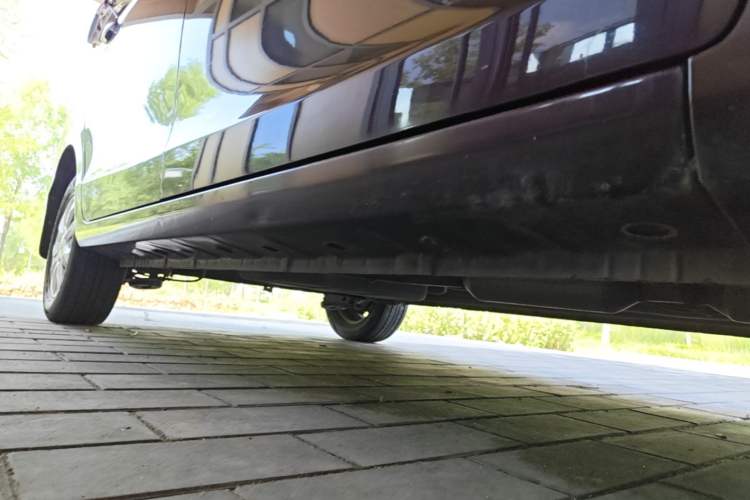 Used Karry K50 2018 1.5L Manual Comfort Model Right Side Sill