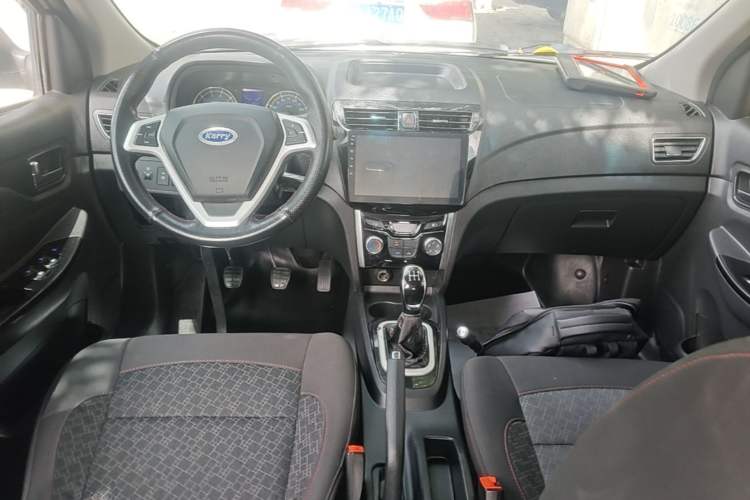 Used Karry K50 2018 1.5L Manual Comfort Model Center Console
