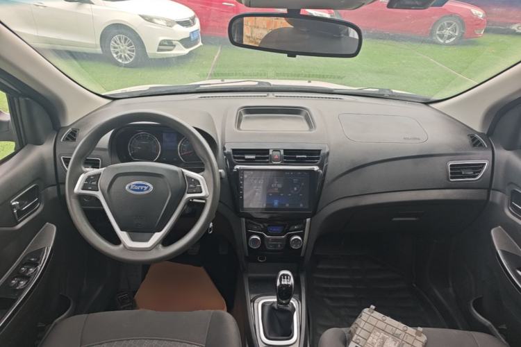 Used Karry K50 2018 1.5L Manual Sunroof Version Center Console