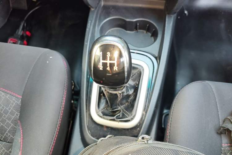 Used Karry K50 2018 Revised Version 1.5L Manual Basic Edition Gear Lever