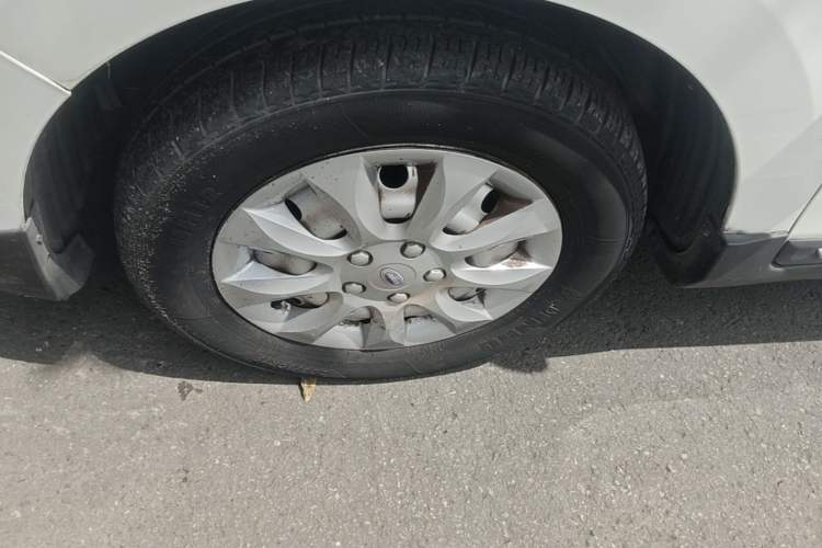Used Karry K50 2018 1.5L Manual Comfort Model Left Front Wheel Hub