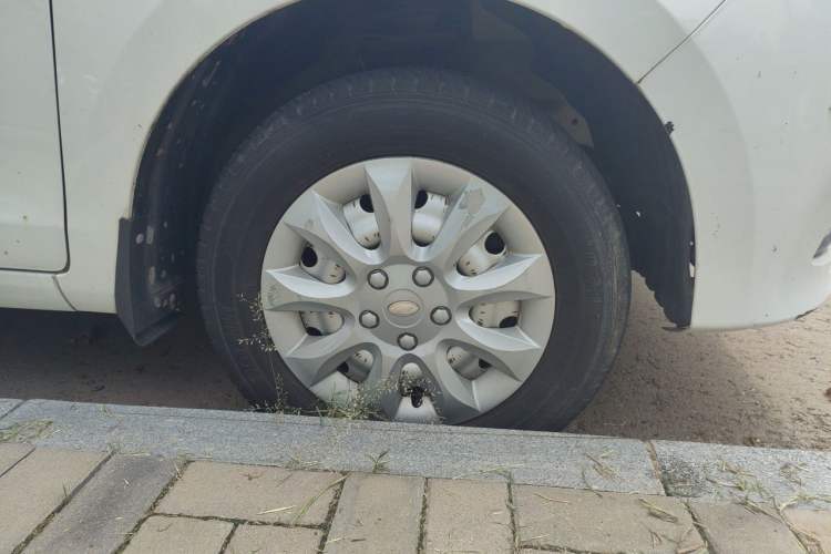 Used Karry K50 2018 1.5L Manual Comfort Model Right Front Wheel Hub