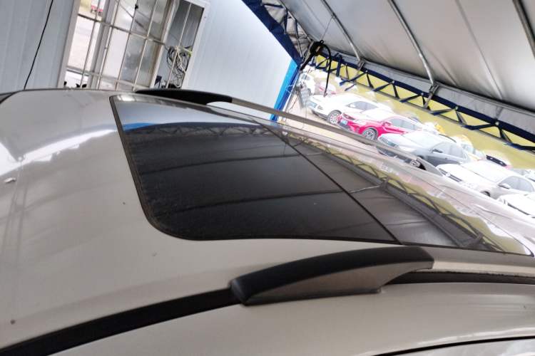 Used Karry K50 2018 K50S 1.5L Manual Sunroof Version Roof