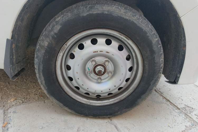Used Karry K50  Right Front Wheel Hub