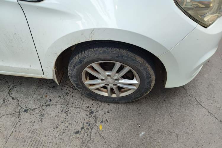 Used Karry K50EV 2018 Luxury EV Model Right Front Wheel Hub