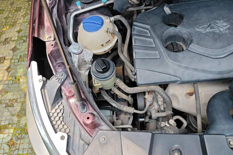 Used Karry K60 2017 1.5L Manual Flagship Model Engine Bay Right