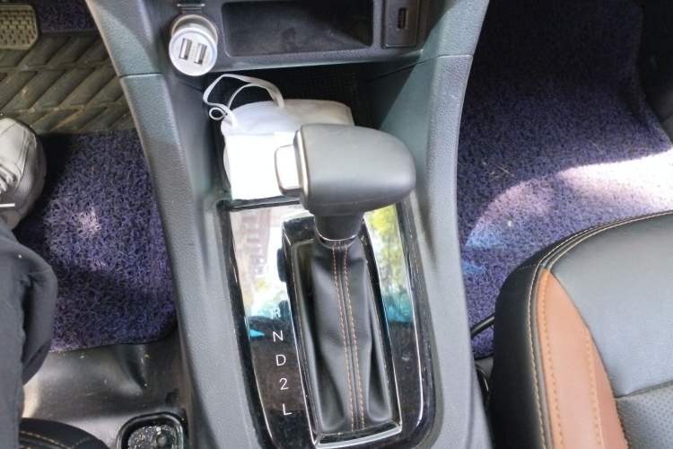 Used Karry K60 2017 1.5L Automatic Luxury Model Gear Lever