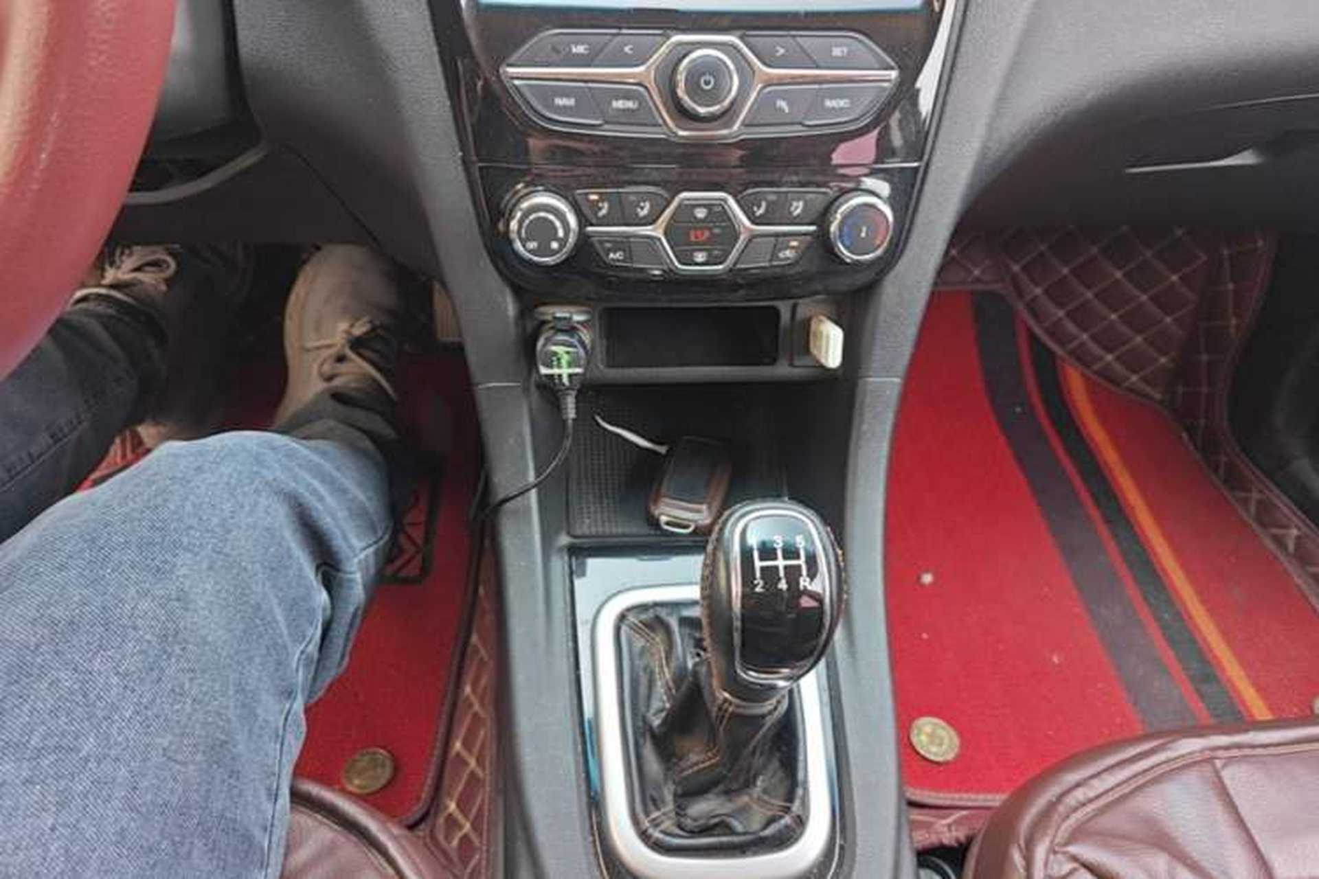 Used Karry K60 2017 1.5L Manual Flagship Model Gear Lever