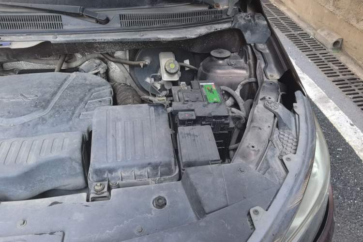 Used Karry K60 2017 1.5L Manual Comfort Model Engine Bay Left