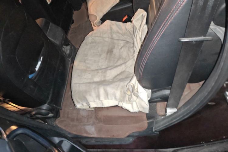 Used Karry K60 2017 1.5L Manual Flagship Model Left Rear Seat