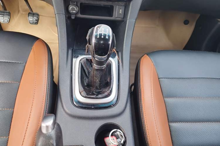 Used Karry K60 2017 1.5L Manual Flagship Model Gear Lever
