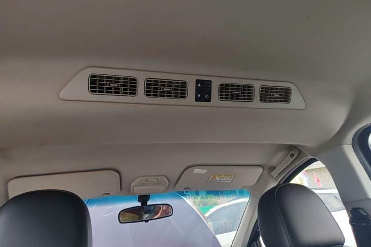 Used Karry K60 2017 1.5L Manual Flagship Model Headliner