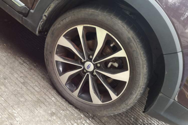Used Karry K60 2017 1.5L Manual Flagship Model Right Front Wheel Hub