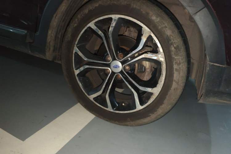 Used Karry K60 2017 1.5L Manual Flagship Model Right Front Wheel Hub