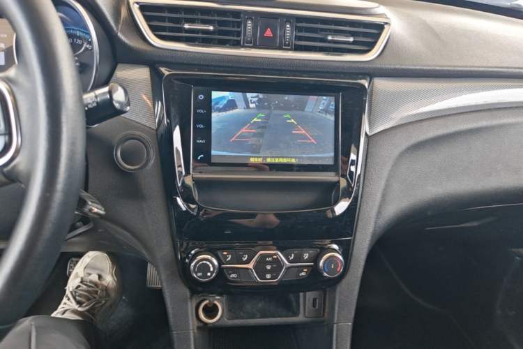 Used Karry K60 2017 1.5L Automatic Luxury Model Audio And AC Panel