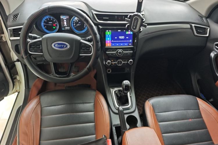 Used Karry K60 2017 1.5L Manual Flagship Model Center Console