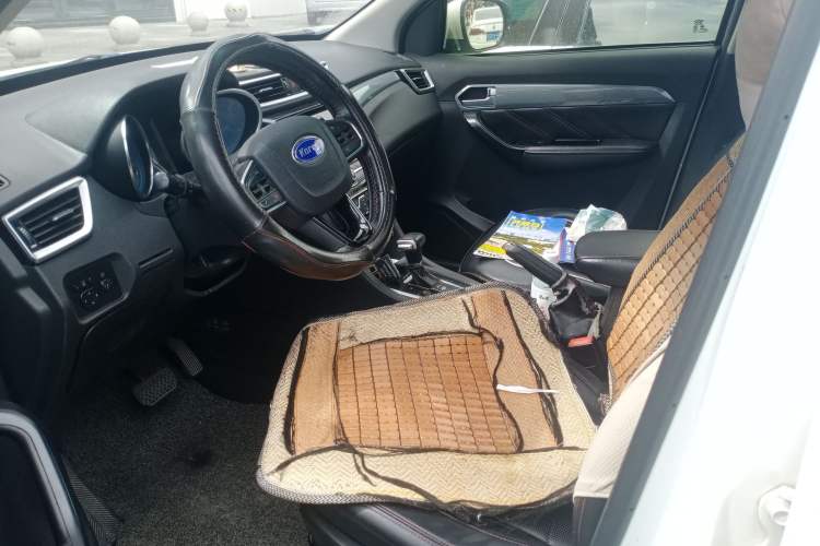 Used Karry K60 2017 1.5L Automatic Flagship Model Driver Seat