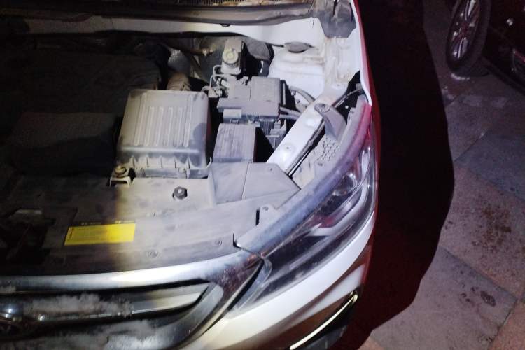 Used Karry K60 2017 1.5L Manual Flagship Model Engine Bay Left