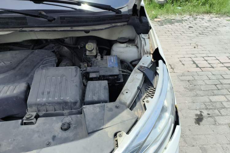 Used Karry K60 2017 1.5L Manual Comfort Model Engine Bay Left