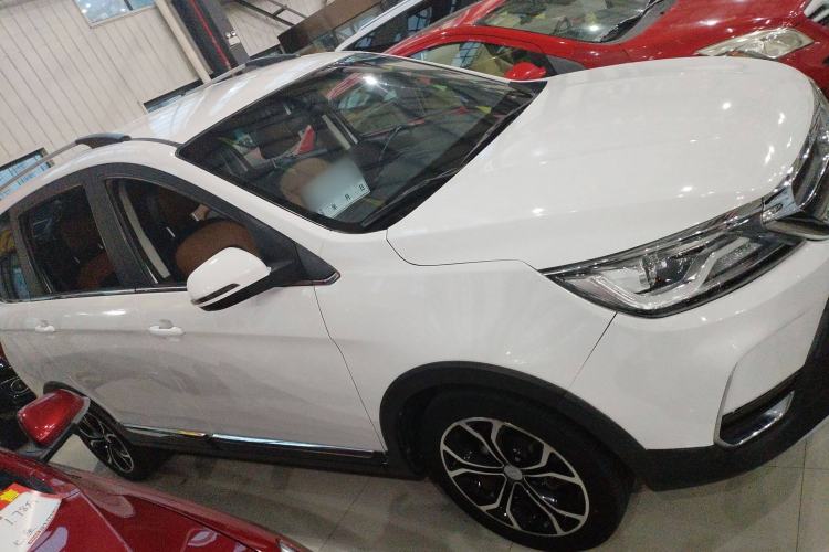 Used Karry K60 2017 1.5L Manual Flagship Model Exterior 2