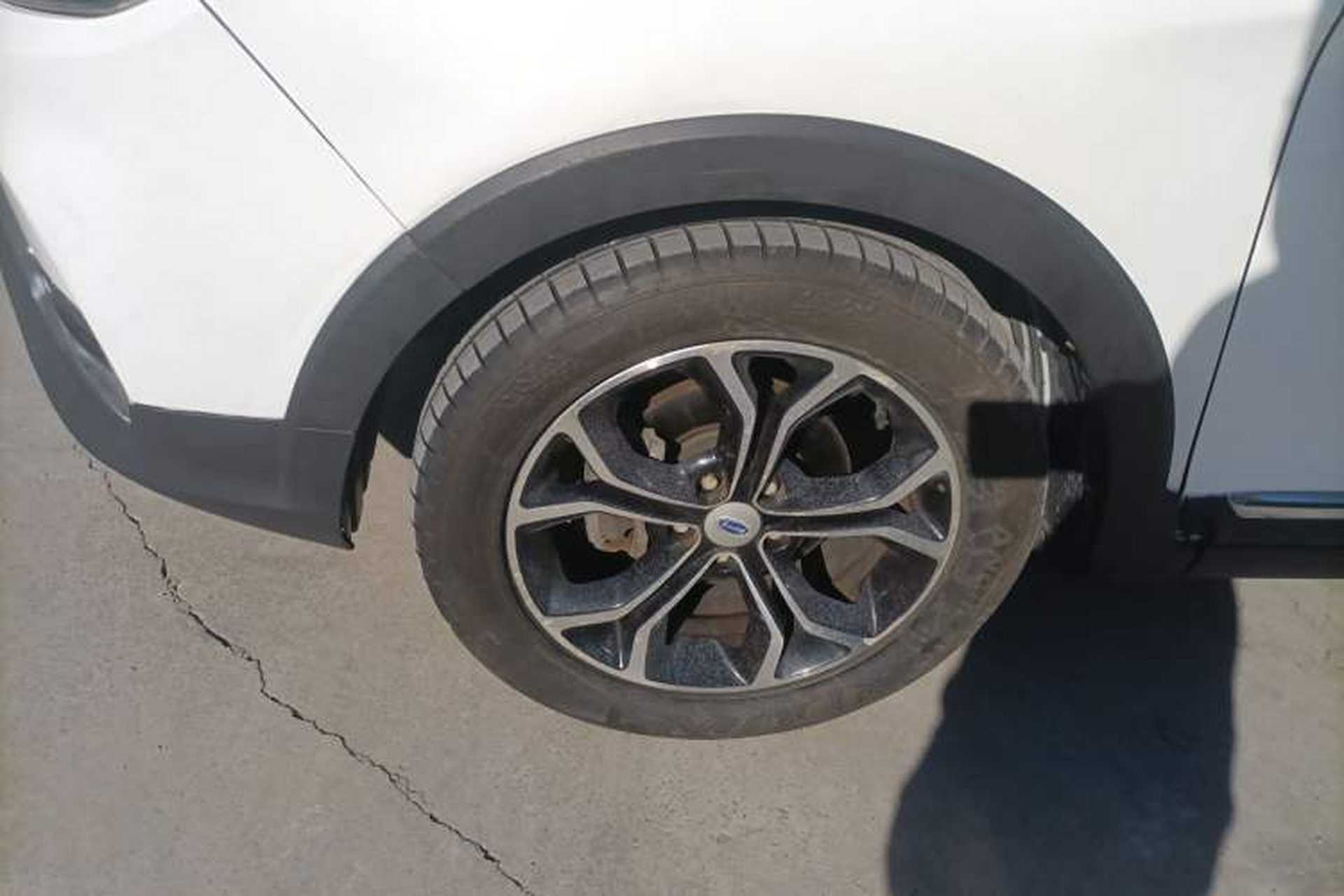 Used Karry K60 2017 1.5L Manual Flagship Model Exterior 7