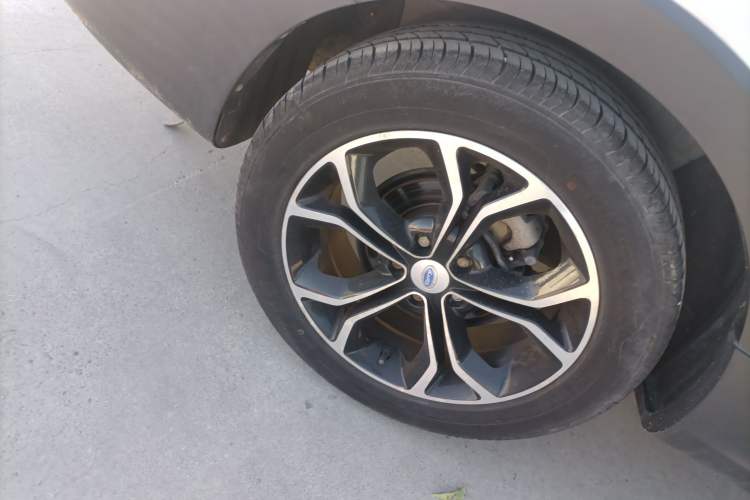 Used Karry K60 2017 1.5L Manual Flagship Model Exterior 8
