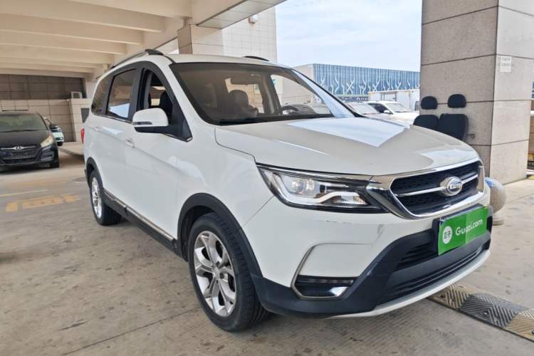 Used Karry K60 2017 1.5L Automatic Luxury Model Front Right 45 Deg