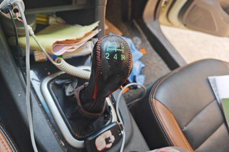 Used Karry K60 2017 1.5L Manual Flagship Model Gear Lever