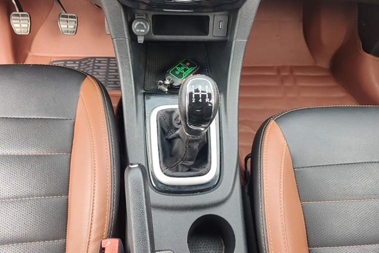 Used Karry K60 2017 1.5L Manual Flagship Model Gear Lever
