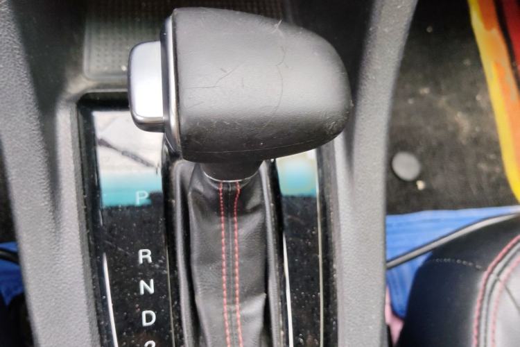 Used Karry K60 2017 1.5L Automatic Luxury Model Gear Lever