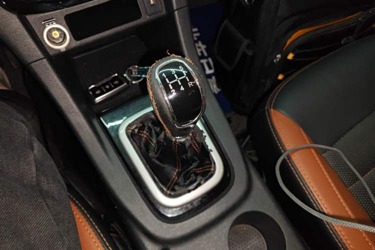 Used Karry K60 2017 1.5L Manual Flagship Model Gear Lever