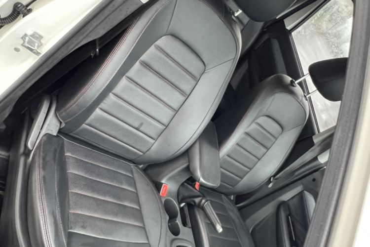 Used Karry K60 2017 1.5L Automatic Luxury Model Interior 1