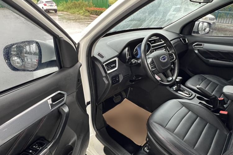 Used Karry K60 2017 1.5L Automatic Luxury Model Interior 5