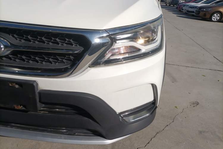 Used Karry K60 2017 1.5L Manual Flagship Model Left Front Headlight
