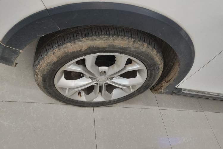 Used Karry K60 2017 1.5L Manual Luxury Model Left Front Wheel Hub