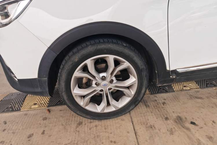 Used Karry K60 2017 1.5L Automatic Luxury Model Left Front Wheel Hub