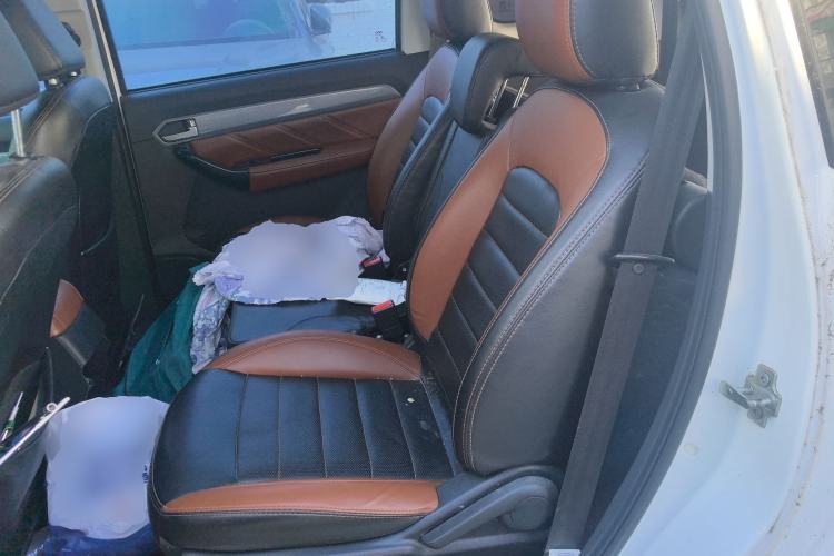 Used Karry K60 2017 1.5L Automatic Flagship Model Left Rear Seat