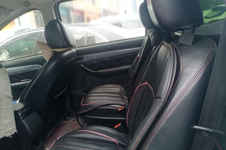 Used Karry K60 2017 1.5L Automatic Flagship Model Left Rear Seat