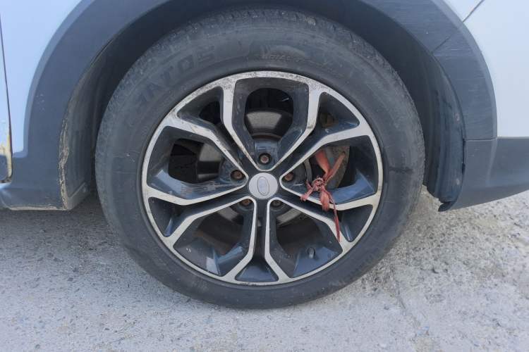 Used Karry K60 2017 1.5L Automatic Flagship Model Right Front Wheel Hub