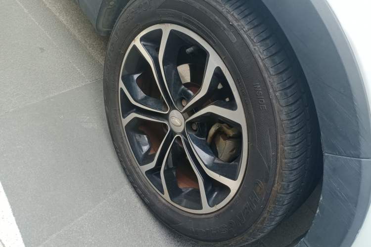 Used Karry K60 2017 1.5L Automatic Flagship Model Right Front Wheel Hub