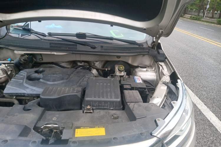 Used Karry K60 2018 1.5L Automatic Luxury Model Engine Bay Left