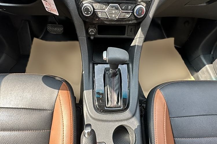 Used Karry K60 2018 1.5L Automatic Luxury Model Interior 8