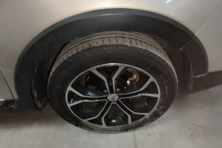 Used Karry K60 2018 1.5L Manual Flagship Edition Right Front Wheel Hub