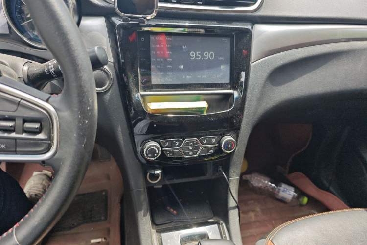 Used Karry K60 2018 1.5L Automatic Luxury Model Audio And AC Panel