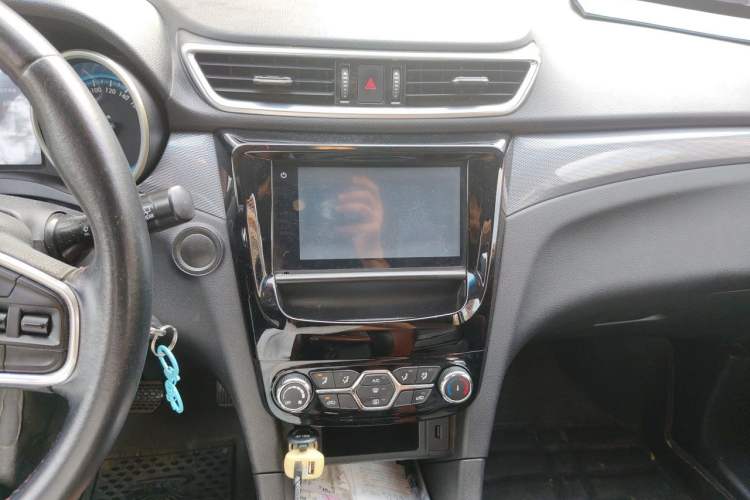 Used Karry K60 2018 1.5L Automatic Luxury Model Audio And AC Panel